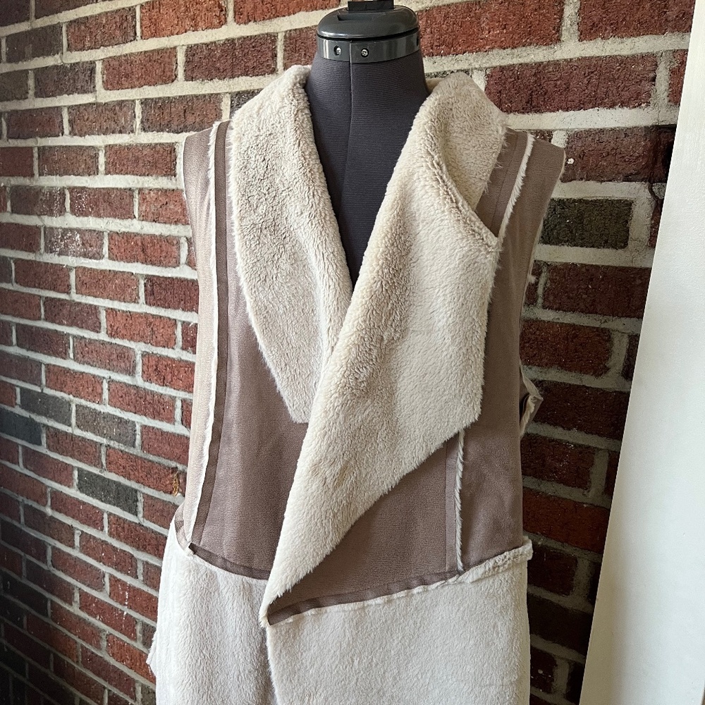Chico's Faux Fur and Suede Vest